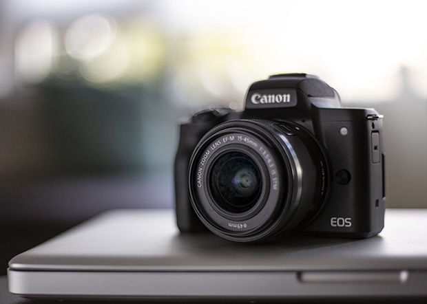 Canon review systeemcamera