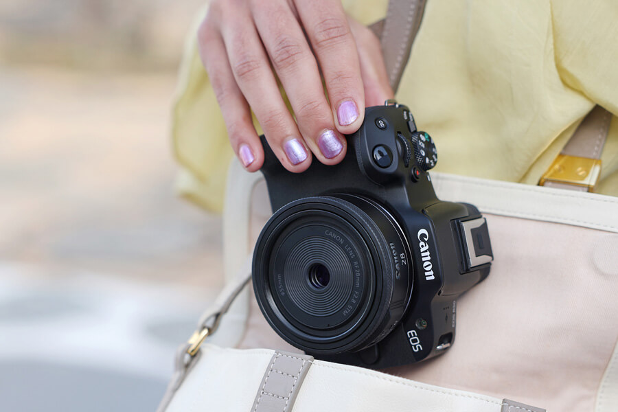 Canon EOS R100_2 nieuwe camera's mei 2023