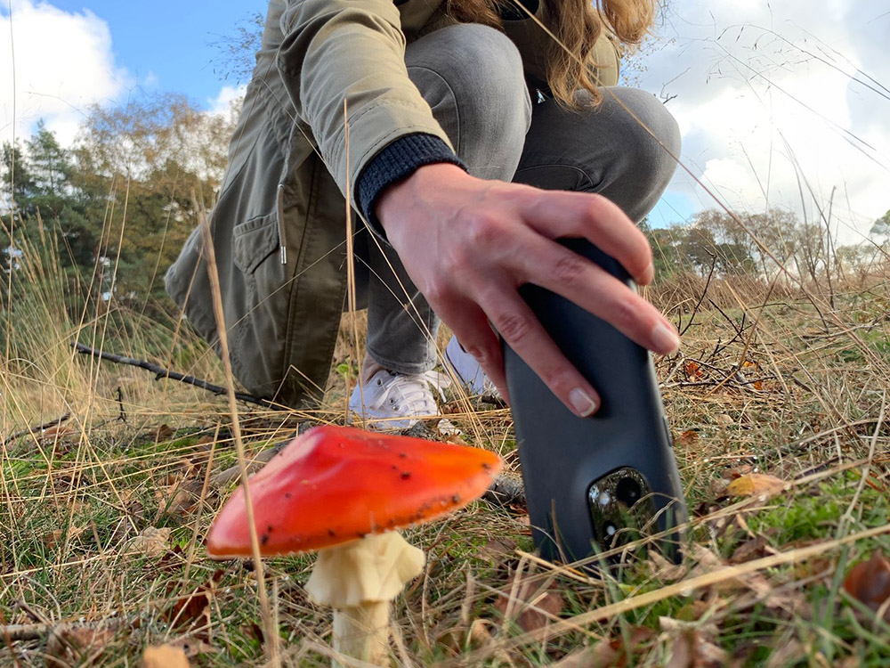 type camera smartphone